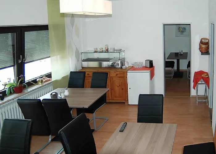 Fraenkischer Hof 호텔 *
